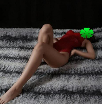 Встречайся со мной и я подарю тебе незабываемые моменты страсти и удовольствия. Я обладаю нежным характером, которым я смогу тебя окружить. Я знаю, как расслабить тебя и помочь тебе забыть о повседневных проблемах.
🌟 Мои услуги настолько широки, что удовлетворят любого джентльмена. Позволь мне позаботиться о твоих желаниях и фантазиях – я готова осуществить их все. Если ты ищешь отношения без обязательств или просто компанию на вечер, я тебе подойду.
📸 Фотографии, которые ты видишь, впечатляющие, но они только доля того, что тебя ожидает. Я красива как снаружи, так и внутри, с чувственными губами и зелеными глазами. Но главное, что делает меня неповторимой — мой натуральный дар внимания и заботы обо всех, кому я посвятила свои услуги.
💞 Мои постоянные клиенты говорят, что я комбинация умения и красоты. Они оценивают мою легкость общения и готовность исполнить их самые смелые желания. Не отказывай себе в таком приятном опыте — приходи в Москву, и я устрою наши свидания в столице России. Найди меня в Москве и позвони мне — намечается незабываемое приключение! 💋 5250, 19 лет